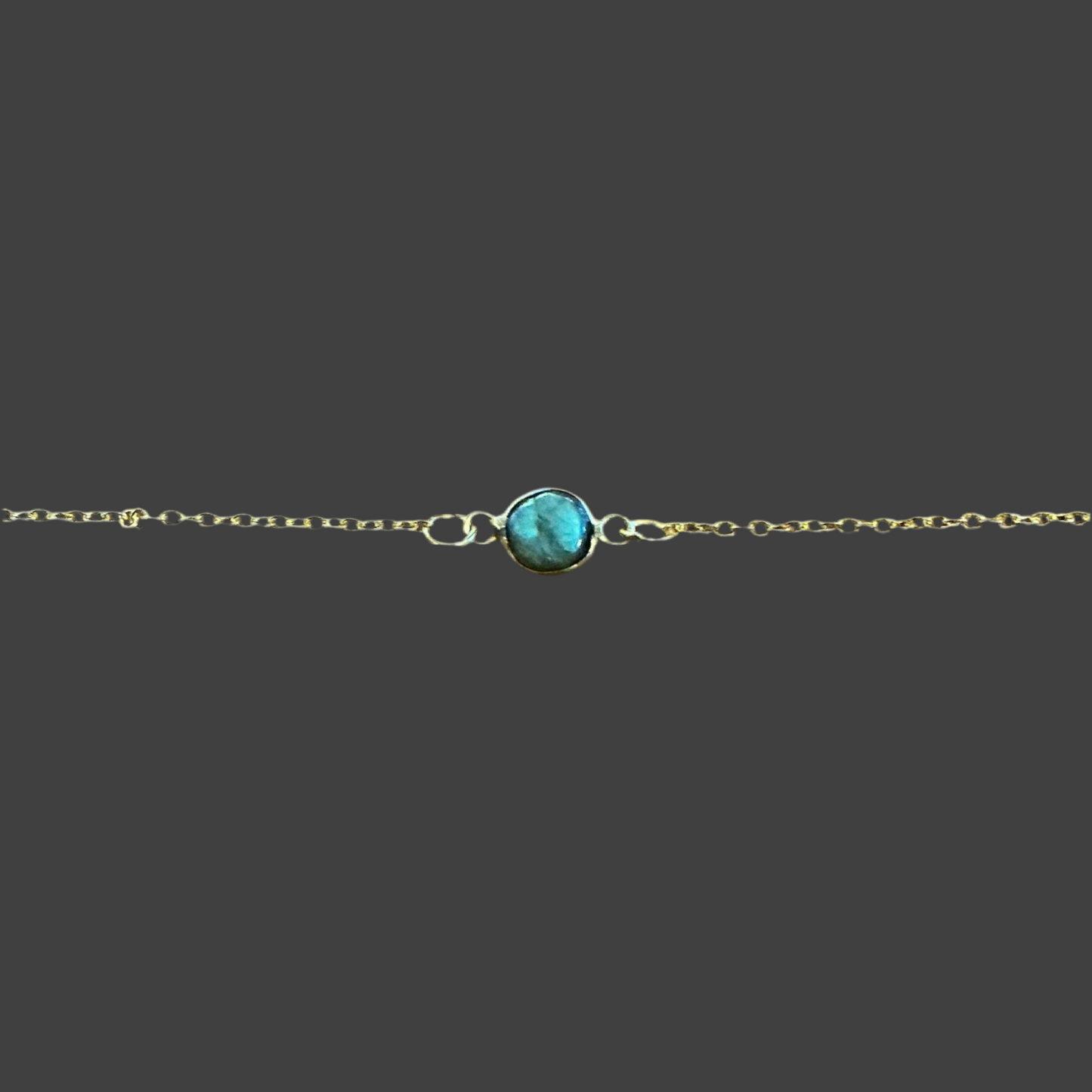Labdorite Simple Charm Necklace- Gold
