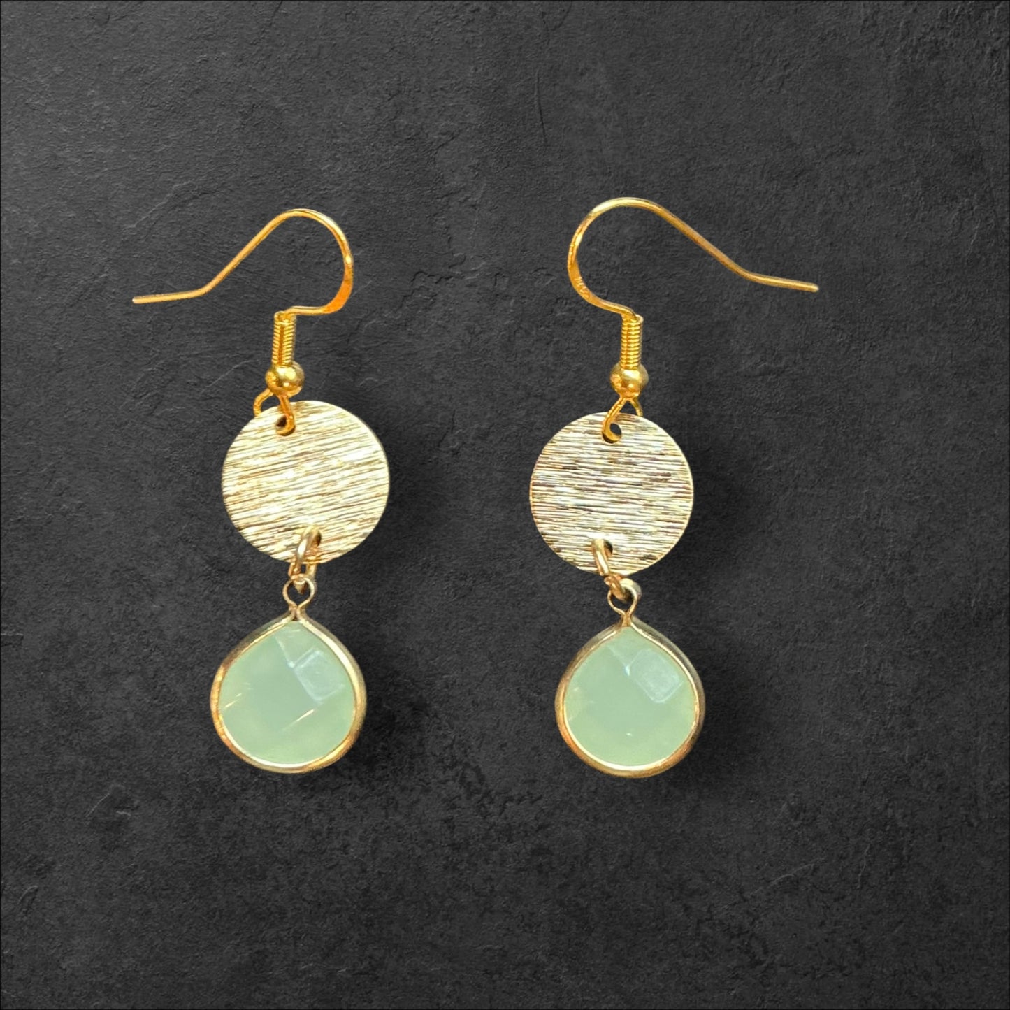 Circle Charm Dangle Fluorite -Gold